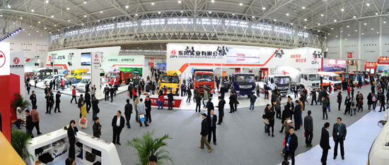 东风公司首次以"大商用车"集体亮相中国国际商用车展